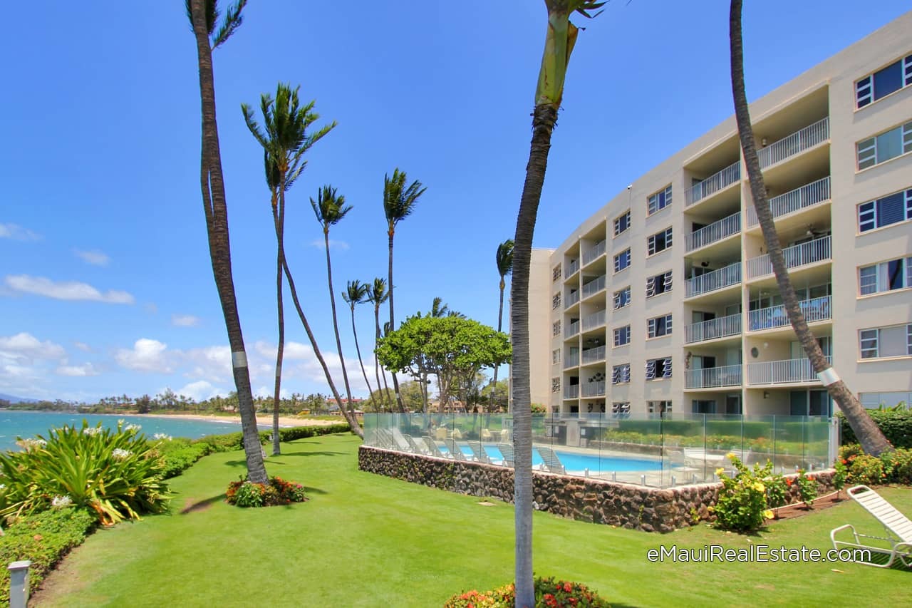 Royal Mauian offers a premier oceanfront location