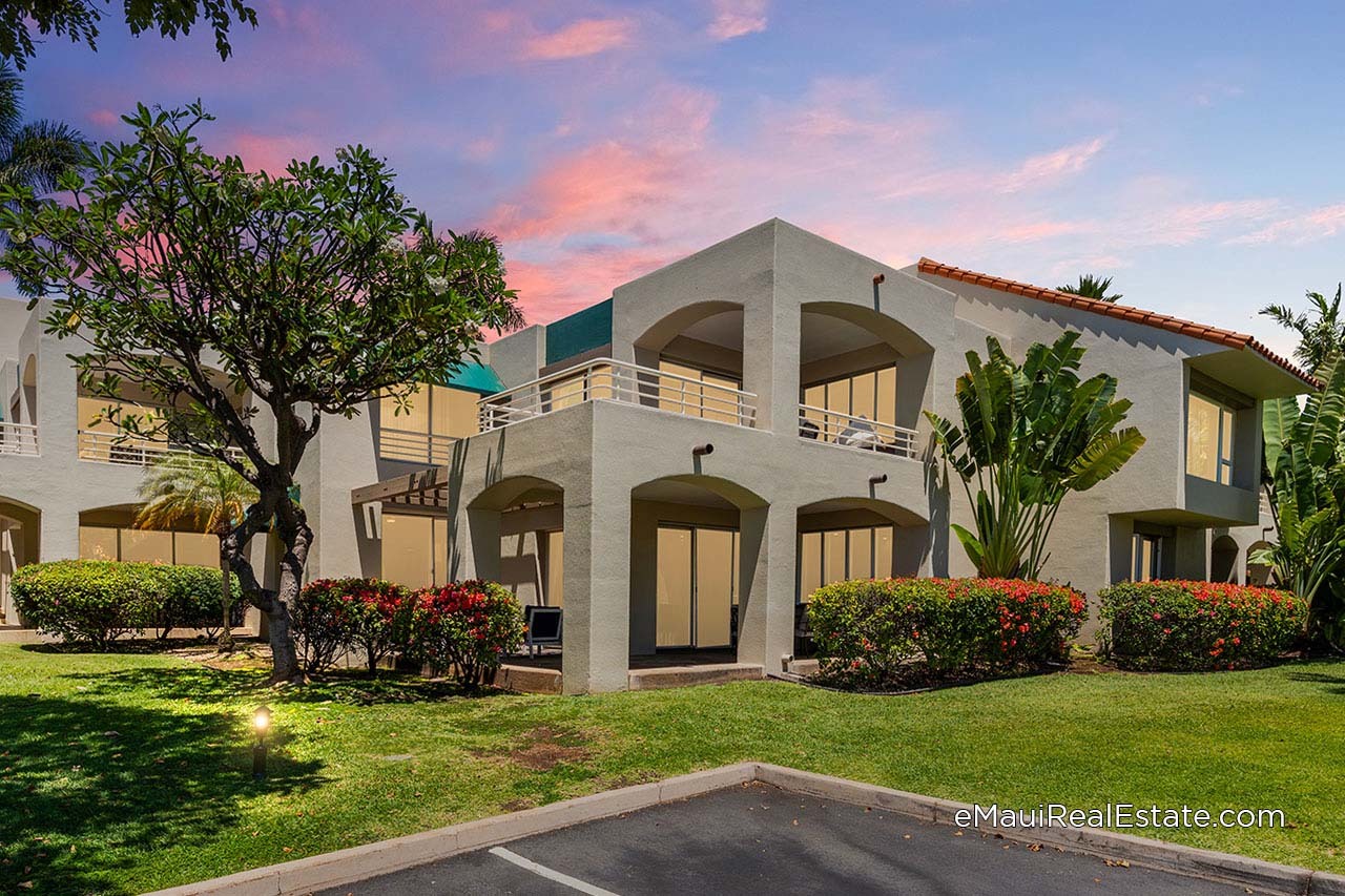 Buildings at The Palms have architecture that takes inspiration from the mediterranean