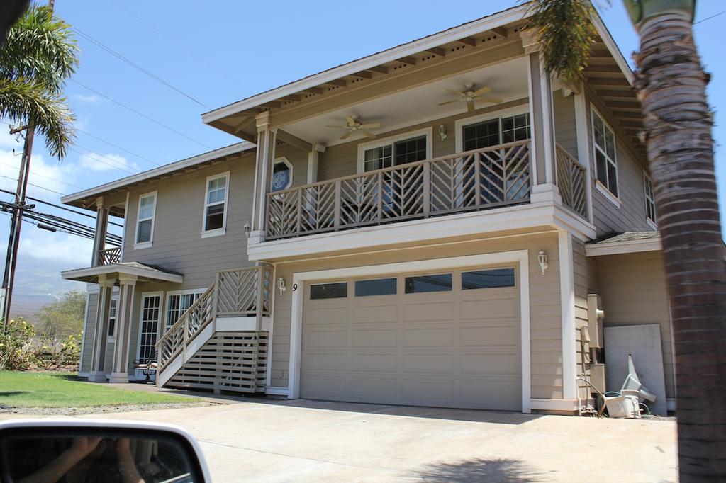 Example of a two-story home found at Ke Alii Kai.