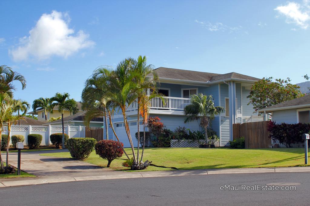 Example of a two story house in Nanea at Kehalani on Launiupoko Place.