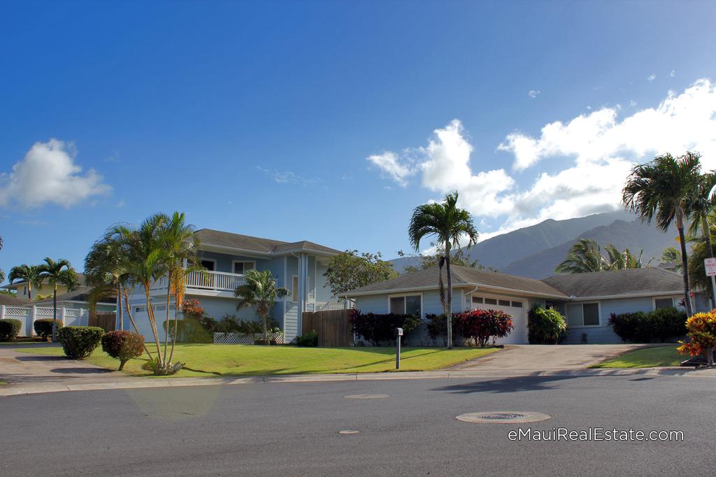 Cul-de-sac in Nanea Kehalani with backdrop of the majestic West Maui Mountains.