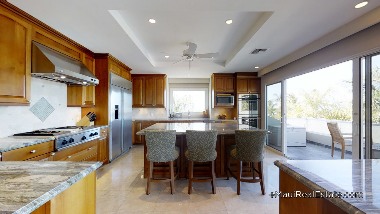 An example of the premium kitchen in a Wailea Pualani home