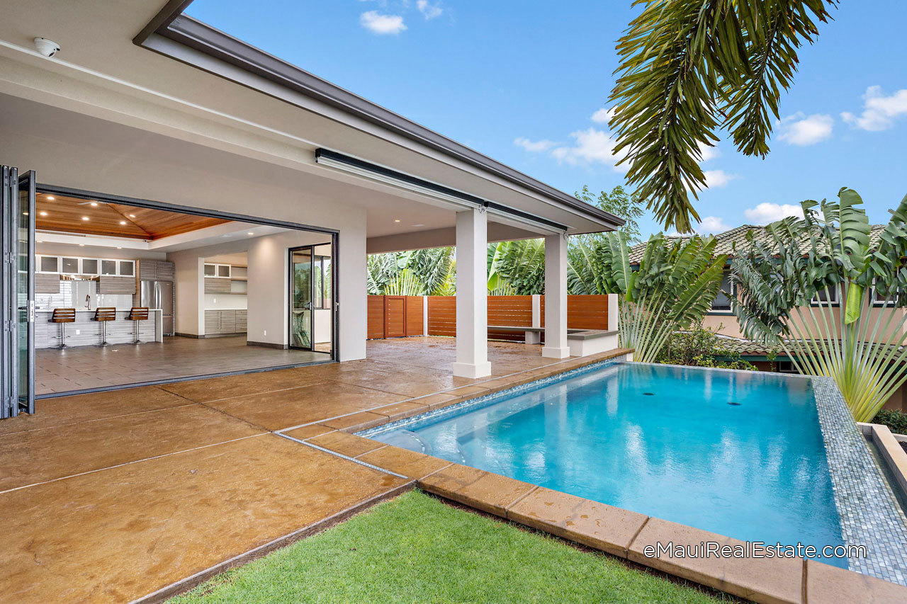 Homes in Kilohana Waena feature modern architecture with an emphasis on large covered lanais for outdoor living