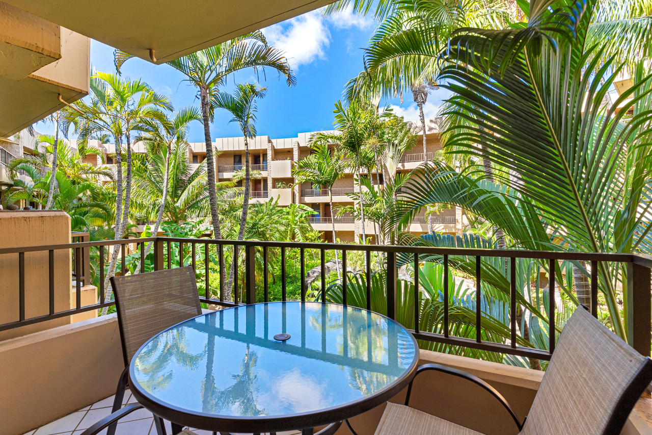 Covered lanai: 