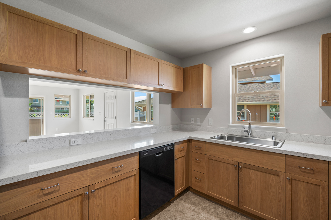 Kitchen: 